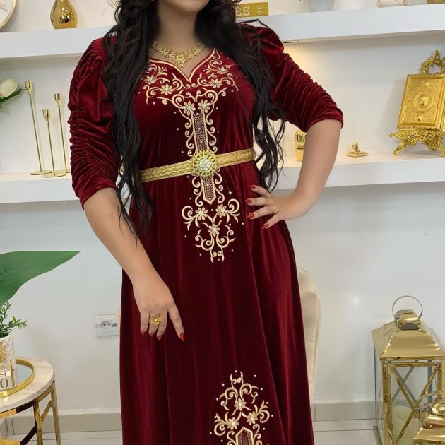 قفطان قطيفة طرز شعرة حرة👌